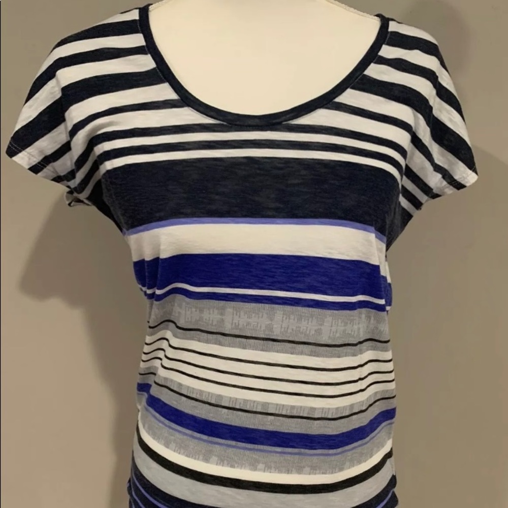 Athleta Tee Shirt